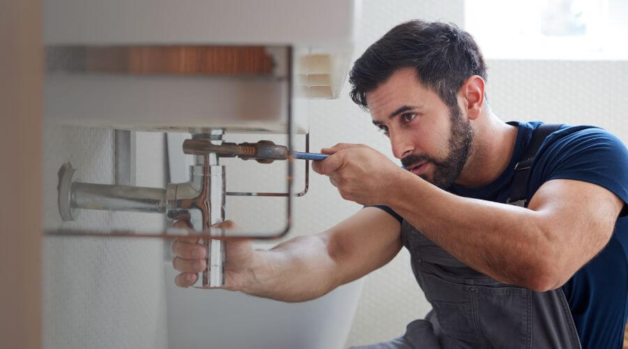Professional clogged toilet repair in Glenallen, MO